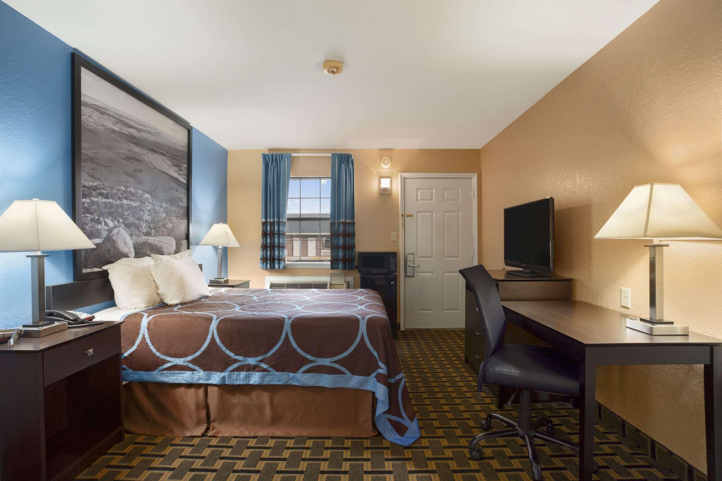 Super 8 By Wyndham Henryetta Motel Luaran gambar